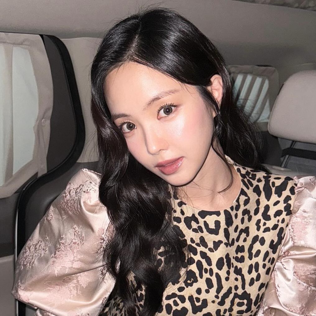 진심 아리땁다는 경지를 넘으신듯하다 손나은 얼굴이 살벌함