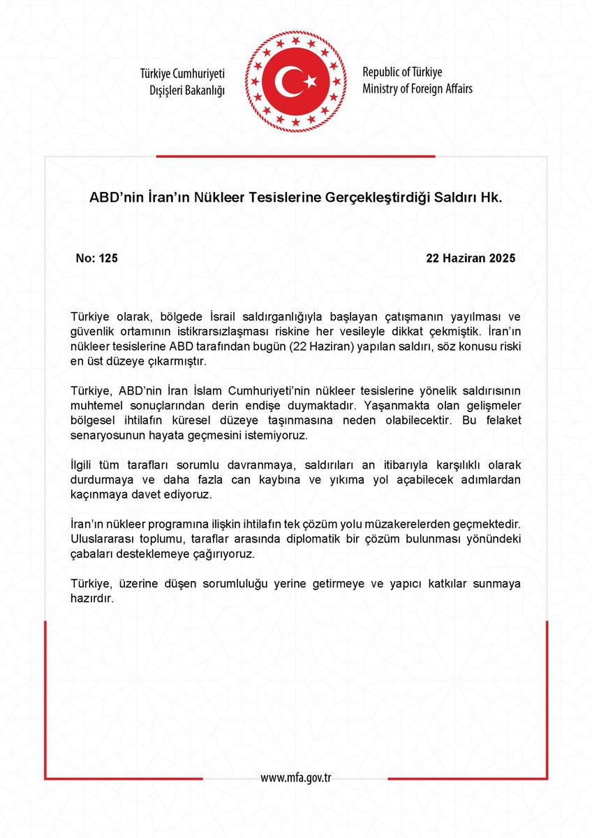 Türkiye Amerika’nın İran’a yönelik saldırısını kınayamamış bile.

Türkiye’nin bölgedeki eksen politikalarda Amerika ve İsrail’in tarafında olduğunu pek çok kez dile getirdim. 

Bunu asla istemeyiz ama bu örtülü durumun fiili olarak da açığa çıkacağı zamanın gelmesi mukadderdir.