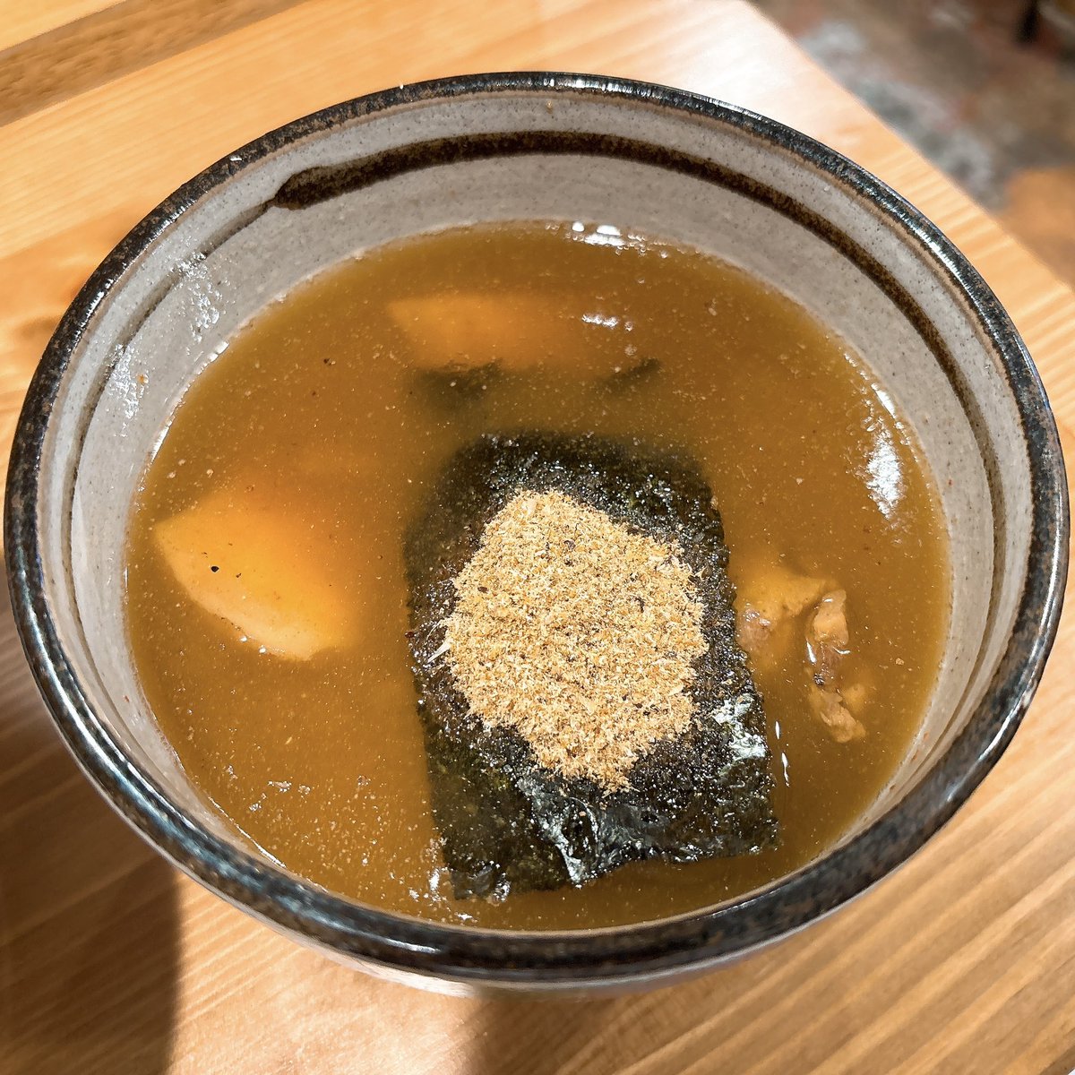 ＜2025/06/22(日)＞
◾️自家製麺 麺や六等星
・羽釜の豚出汁と節のWスープつけそば
　（中盛り） 1,200円

#六等星 #麺や六等星 #京王稲田堤
#自家製麺麺や六等星 #稲田堤