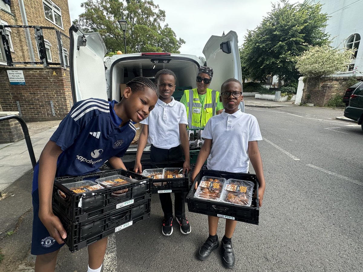 WHYC (@whycnunhead) on Twitter photo #volunteer jean brought another wonderful <a href="/felixprojectuk/">thefelixproject</a> delivery this week #grateful #youthwork #volunteer jean brought another wonderful <a href="/felixprojectuk/">thefelixproject</a> delivery this week #grateful #youthwork