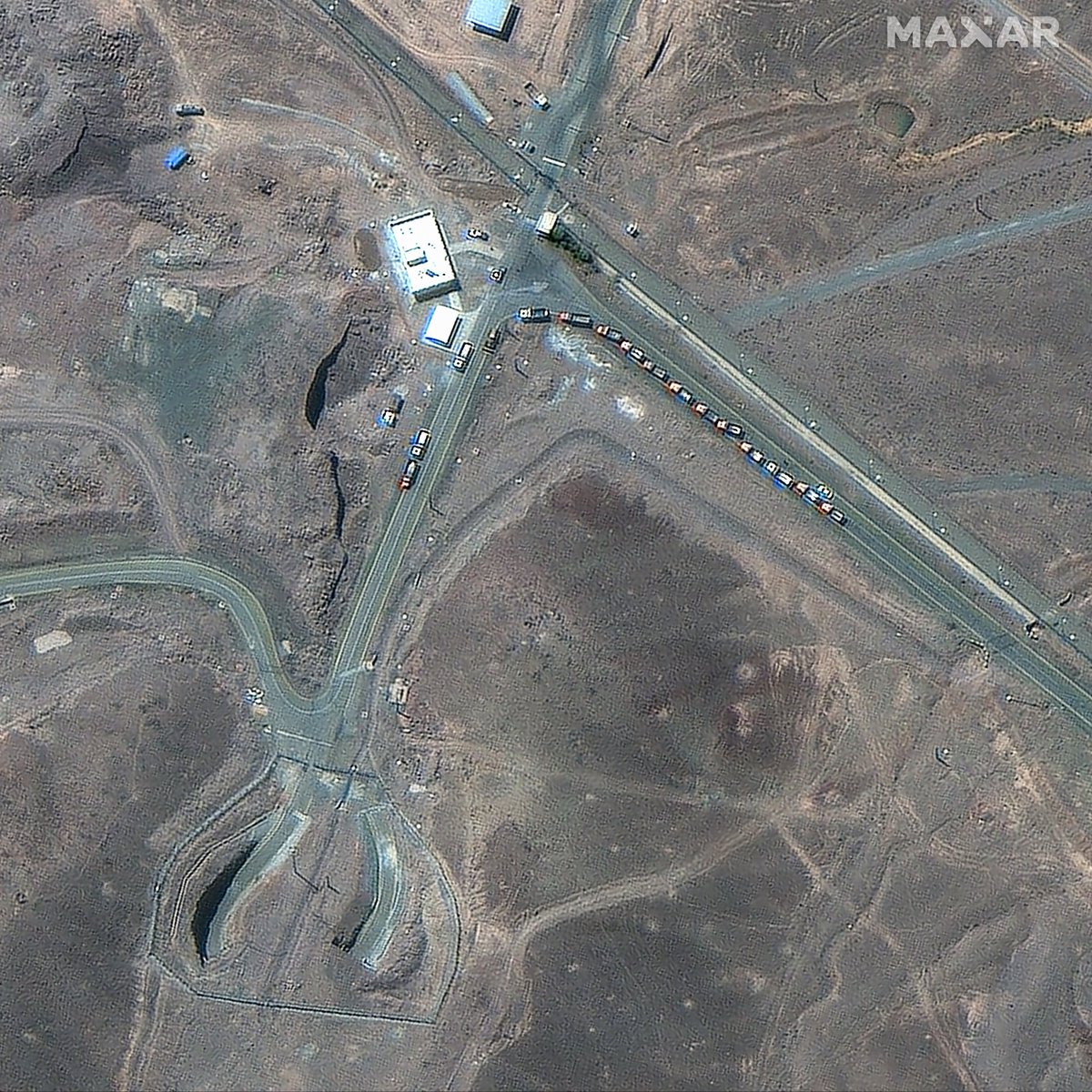 🚨🇮🇷🇺🇸 BREAKING: RECENT satellite imagery shows IRAN EVACUATING their Fordow nuclear facility.

Tehran KNEW this was going to happen!