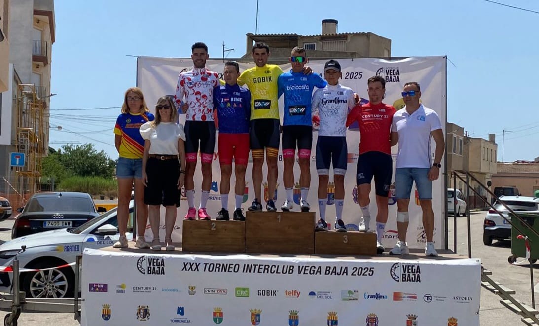 #InterclubVegaBaja 
Otmane Louzani vence en Almoradí y Aitor Escobar continúa de líder del Interclub Vega Baja
<a href="/fciclismocv/">fccv</a>
<a href="/CiclismoLevante/">CiclismoLevante</a>

alicanteconelplatogrande.com/2025/06/22/otm…