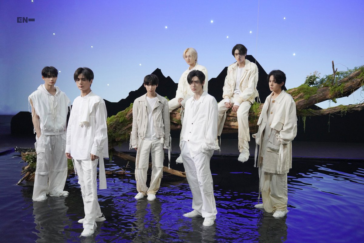 enhypenweverse's tweet photo. [PHOTO] 250622

ENHYPEN JAPAN 4th SINGLE '宵 -YOI-' Concept Photo (EI ver.) Photo Sketch 

(1/8)

@ENHYPEN_members @ENHYPEN #ENHYPEN #엔하이픈 https://t.co/UD1gJcsEbS