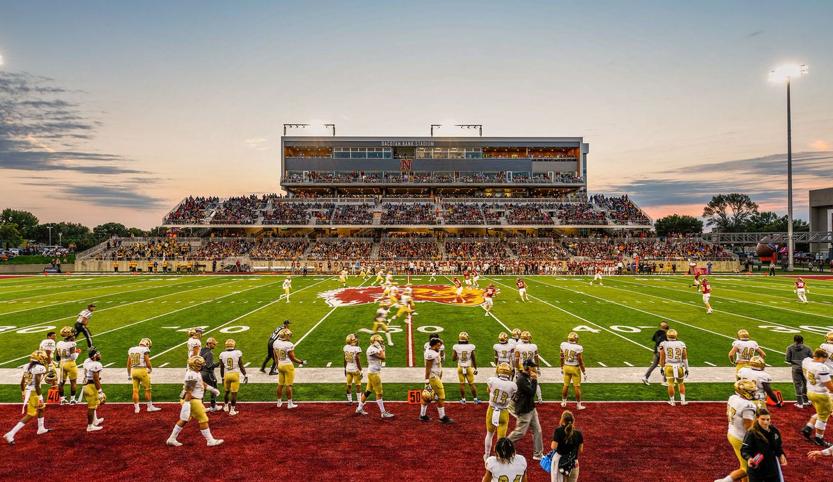 tannerglock1's tweet image. After a great conversation with @NSUCoachSchmidt I am honored to have received an offer from the university of northern state!!! @EDGYTIM @CoachMac44 @AllenTrieu @PrepRedzoneIL @SFHSFBWheaton @Dean5Washington @DeepDishFB @CoachGriff_IFF