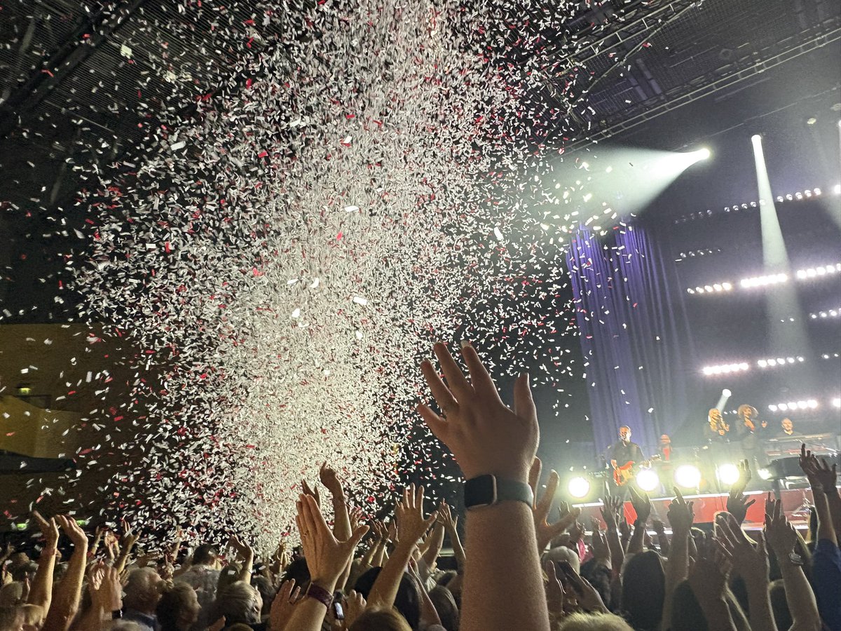 Danielle ⫩ tweet media