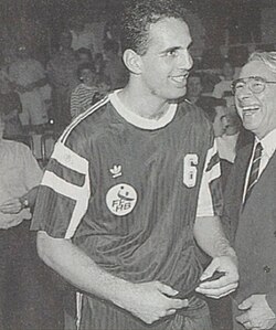 Le Handball français a perdu un de ses pères 🙏
Mes pensées vont aux proches de l'un de ceux qui a permis à notre sport de se hisser au plus haut niveau, merci pour tout ce que tu nous ass apporté, sur et en dehors du terrain, le Handball ne t'oubliera jamais, reposes en paix 🕊