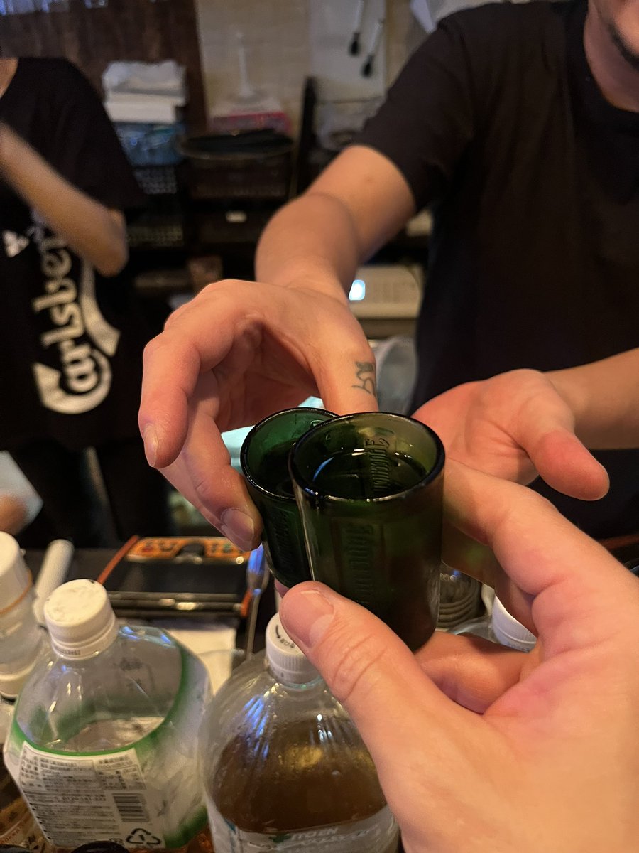 N55434347's tweet photo. 筑波の酔い店
天久保「おやっさん」
食べ物も旨し、酒も良し、カラオケもあるし🎤〜

https://t.co/CLmP42QNIV https://t.co/dOZJkGXCkv