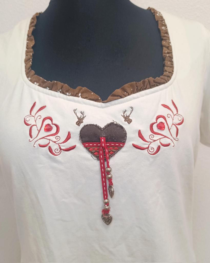 Sale in our #etsyshop find your rare Vintage piece
chumbyfashion.etsy.com/listing/187240…