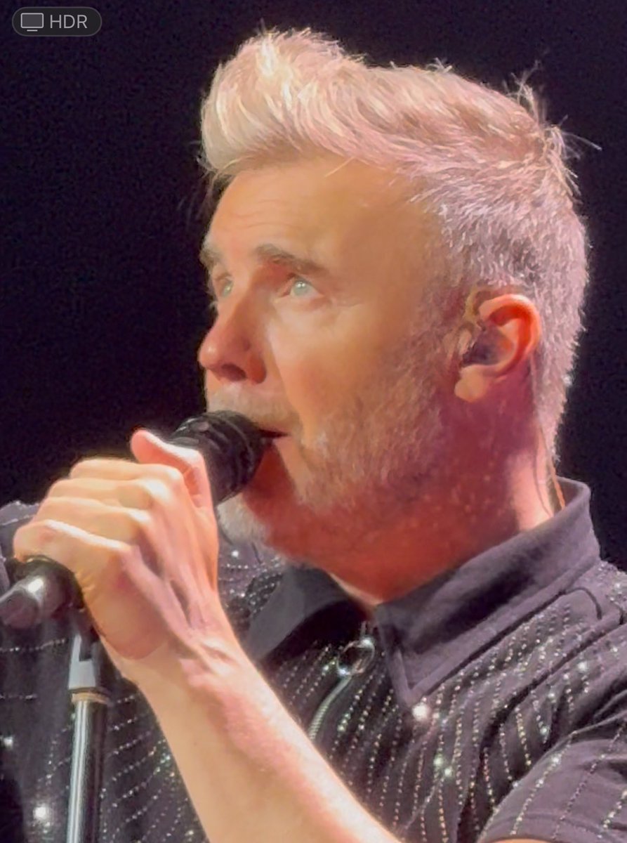 SarahBranney's tweet photo. @GaryBarlow #posttourblues I got my hug 🥰 forever grateful ❤️ https://t.co/cVoLbMQFtN
