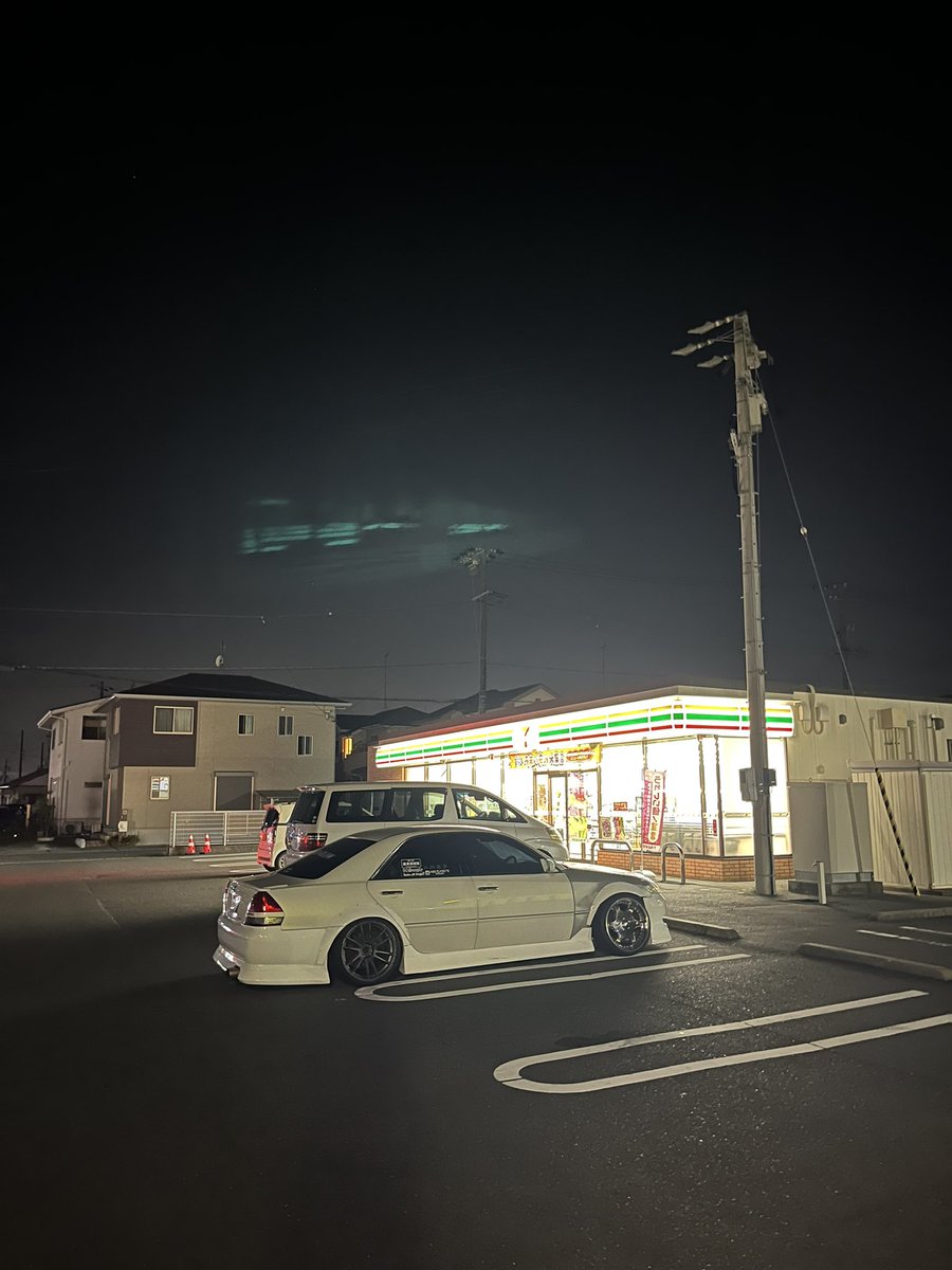 ローソン (@keutngfwhrt4x0b) on Twitter photo 