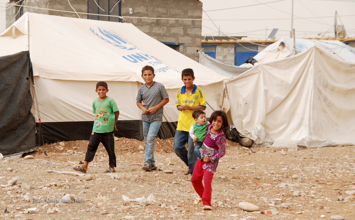 En una guerra, pierden siempre los mismos.
Niñas y niños, sin futuro.