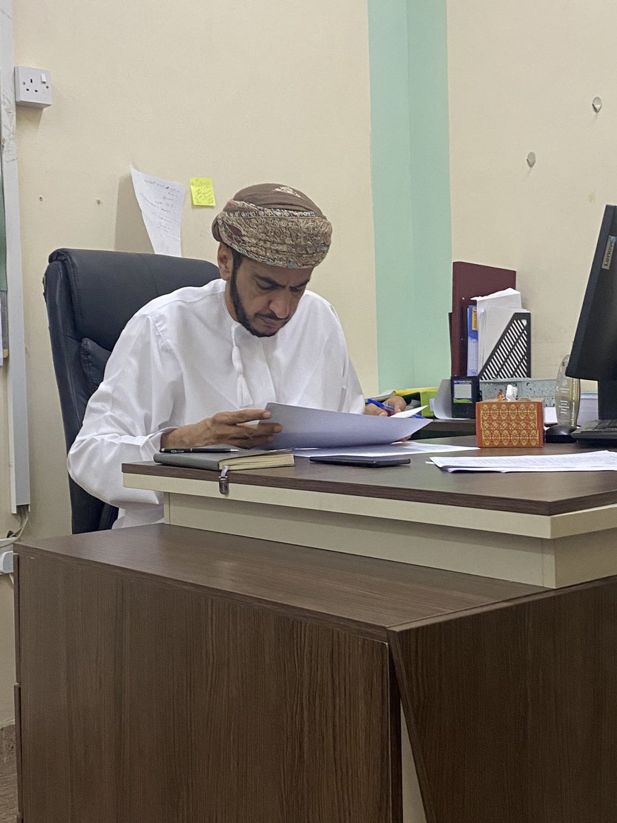 تشرفت المدرسة اليوم الأحد 22/6/2025  بزيارة المشرف الإداري الأستاذ صالح بن محمد الساعدي 
وذلك لمتابعة نتائج التحصيل الدراسي للدور الأول ٢٠٢٤_٢٠٢٥م ومناقشة تقرير الجودة ووضع أهداف الخطة المدرسية للعام القادم بناء على المؤشرات لجميع مجالات الخطة المدرسية خالص الشكر والتقدير 🌷.