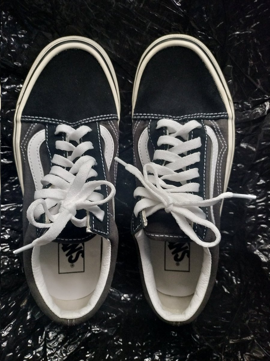 namploykp's tweet photo. Vans old skool แท้
Size 38/24 cm
320฿
ส่งฟรี 
พื้นเต็ม ซอฟเดิม สภาพตามการใช้งาน  
#ส่งต่อรองเท้ามือสอง #รองเท้ามือสองของแท้ #vansoldskool #vans https://t.co/eNCgVfEYCf