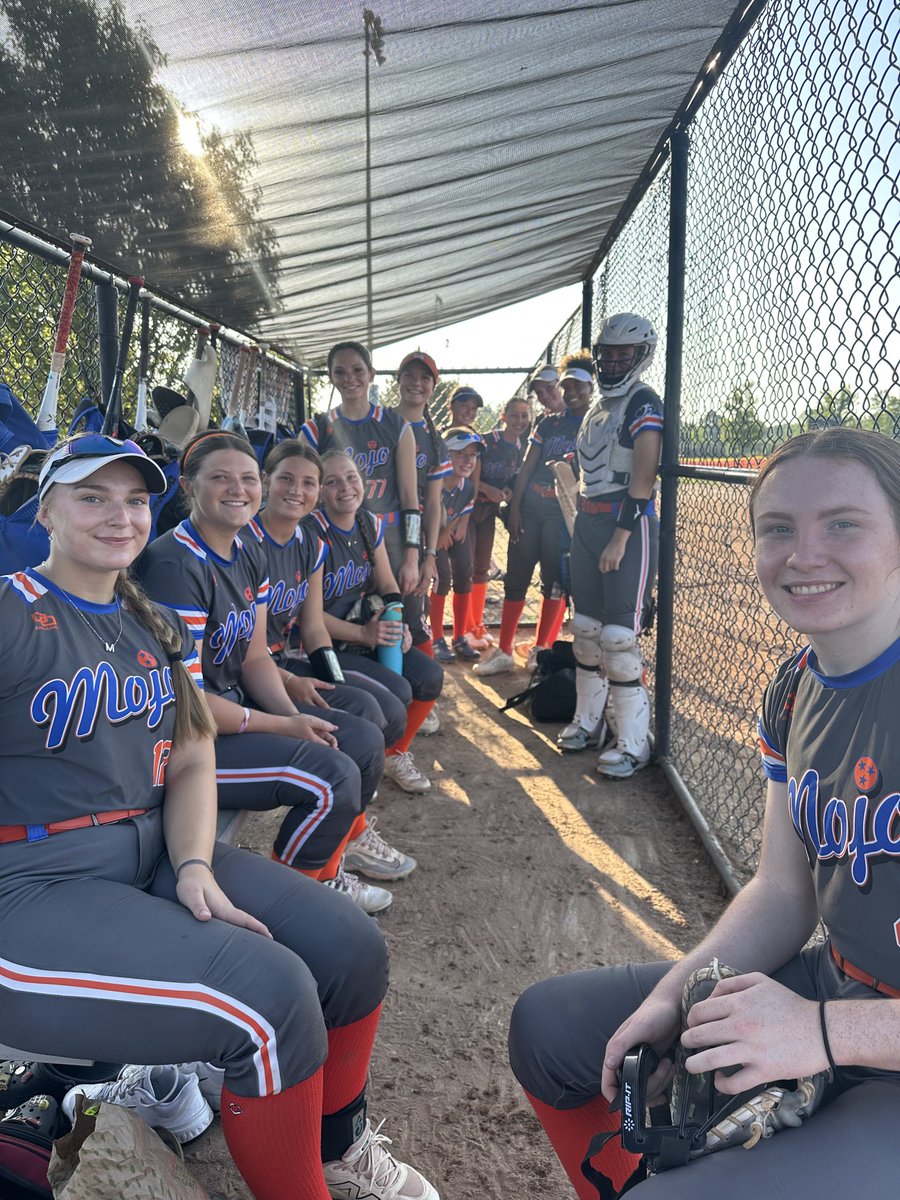 We love 8 am games! 🧡💙