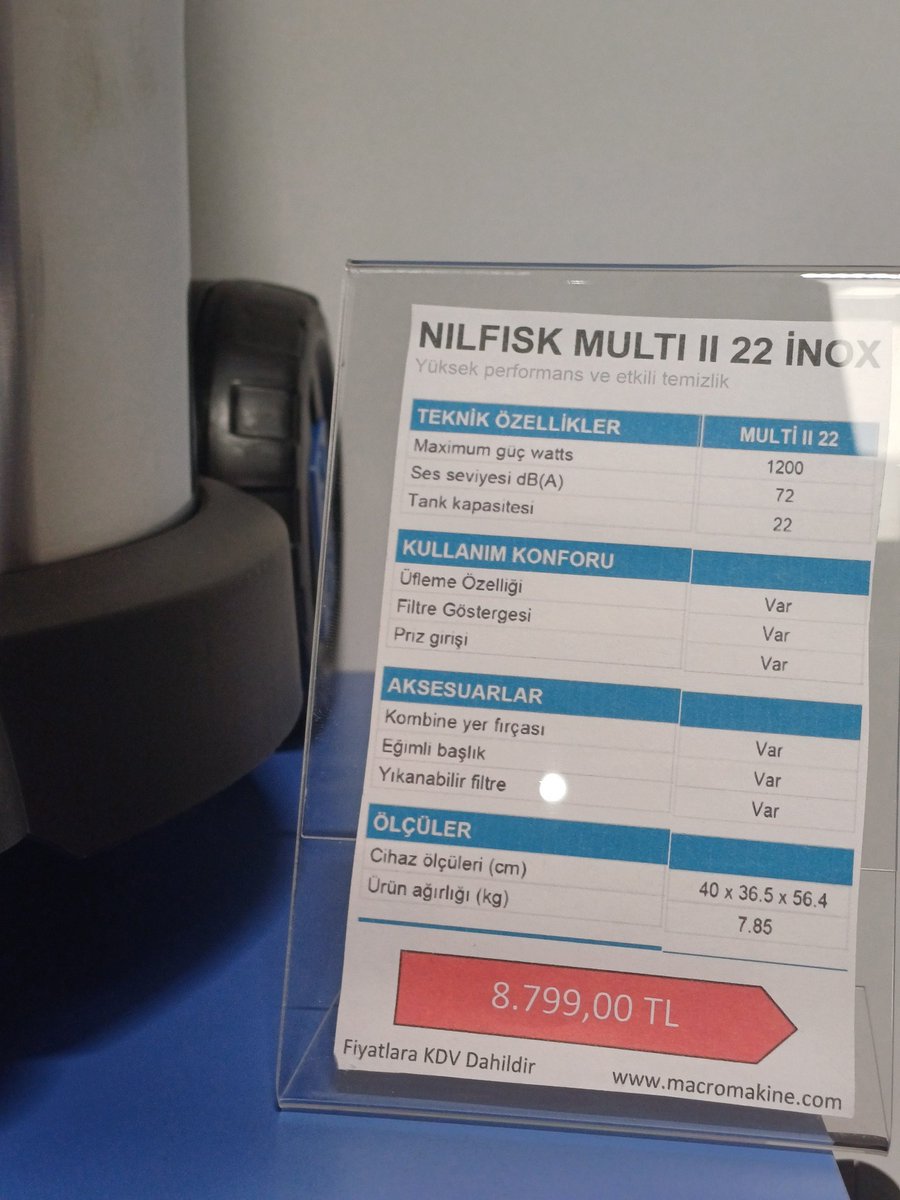 Himayemde 300 den fazla kedim var, mümkün olduğunca süpürge yapmak zorundayım.  Hayır sever bir iş insanı yada imkanı olanı birisi kedilerin alanlarını süpürmem için  görselde ki makinayı hediye eder mi acaba.