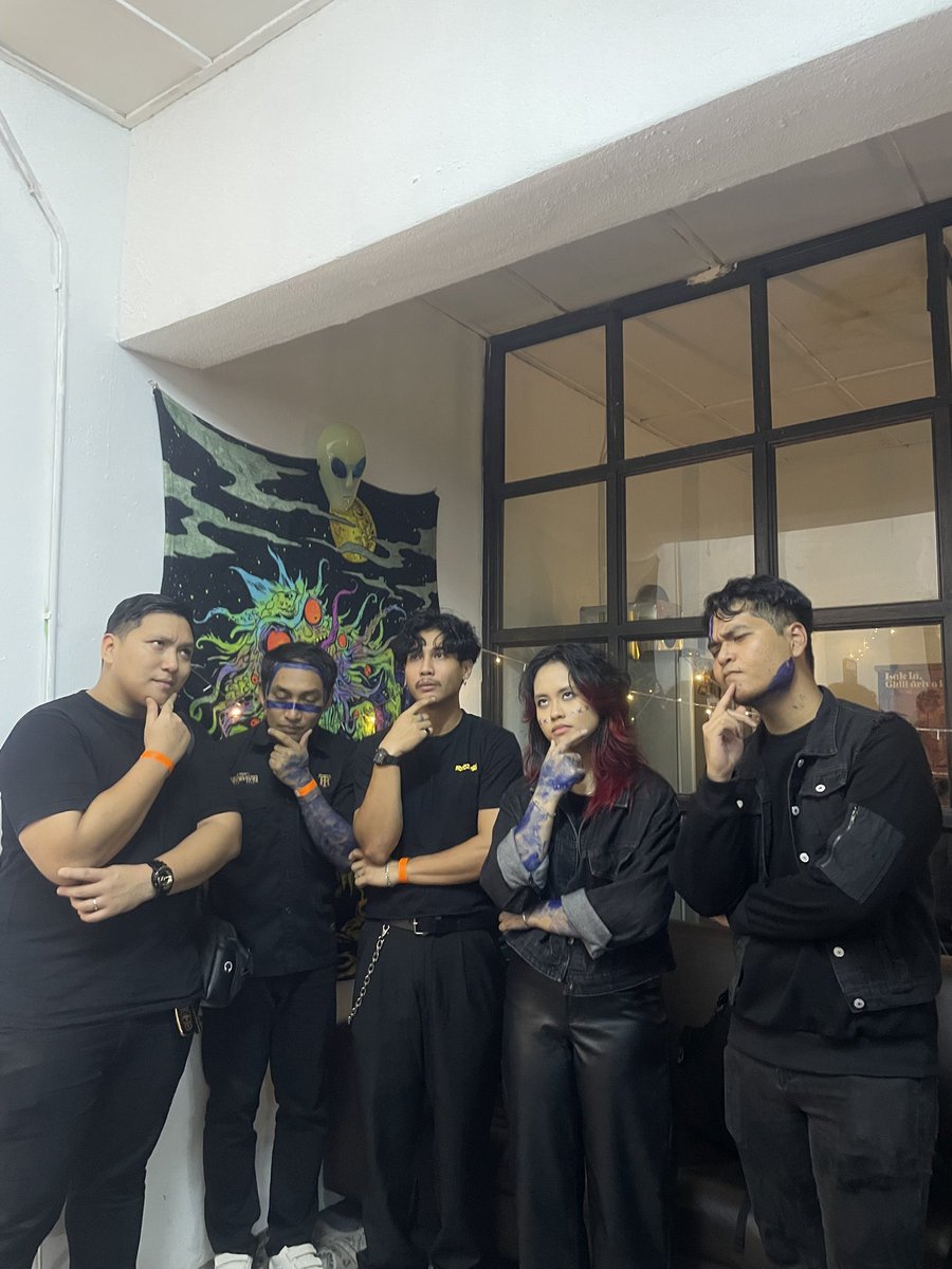 Ruang Gempita at Behave, Ampang

Next up ‘Blue Robins Album Tour’ on the 28th and 29th of June 🔵