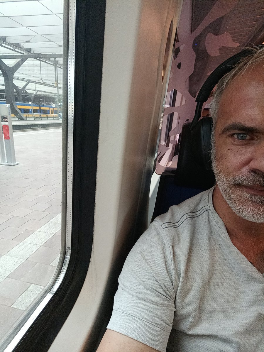 Bezig_Bijtje81's tweet photo. #TreinLeven
#TreinLeed
#OVLeed https://t.co/Yk1T1Ui4Cb