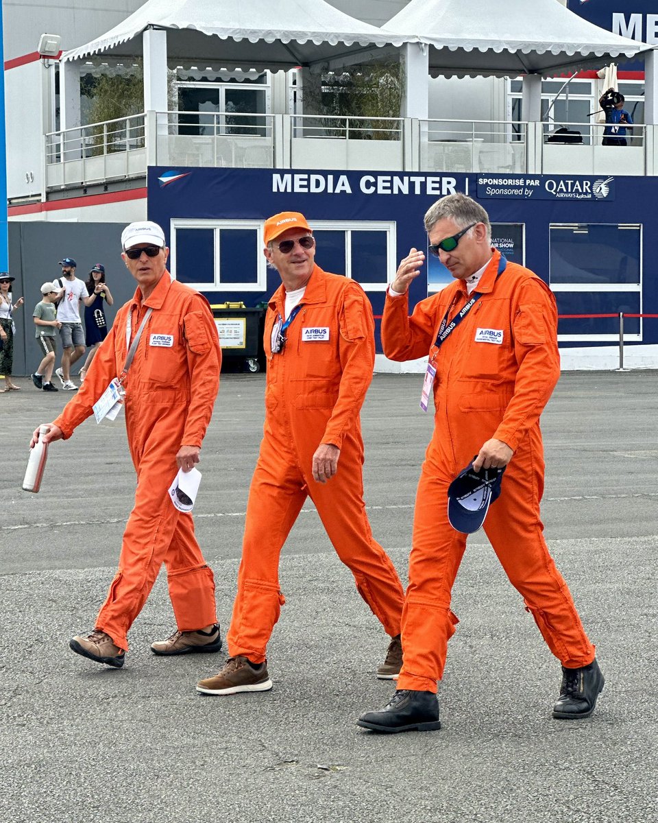 ✈️ Last day at the Paris Air Show, but by no means the least!

One final chance to take in the flight demos, explore the halls, meet the innovators, and feel the thrill of aerospace all around.

#PAS25 #ParisAirShow