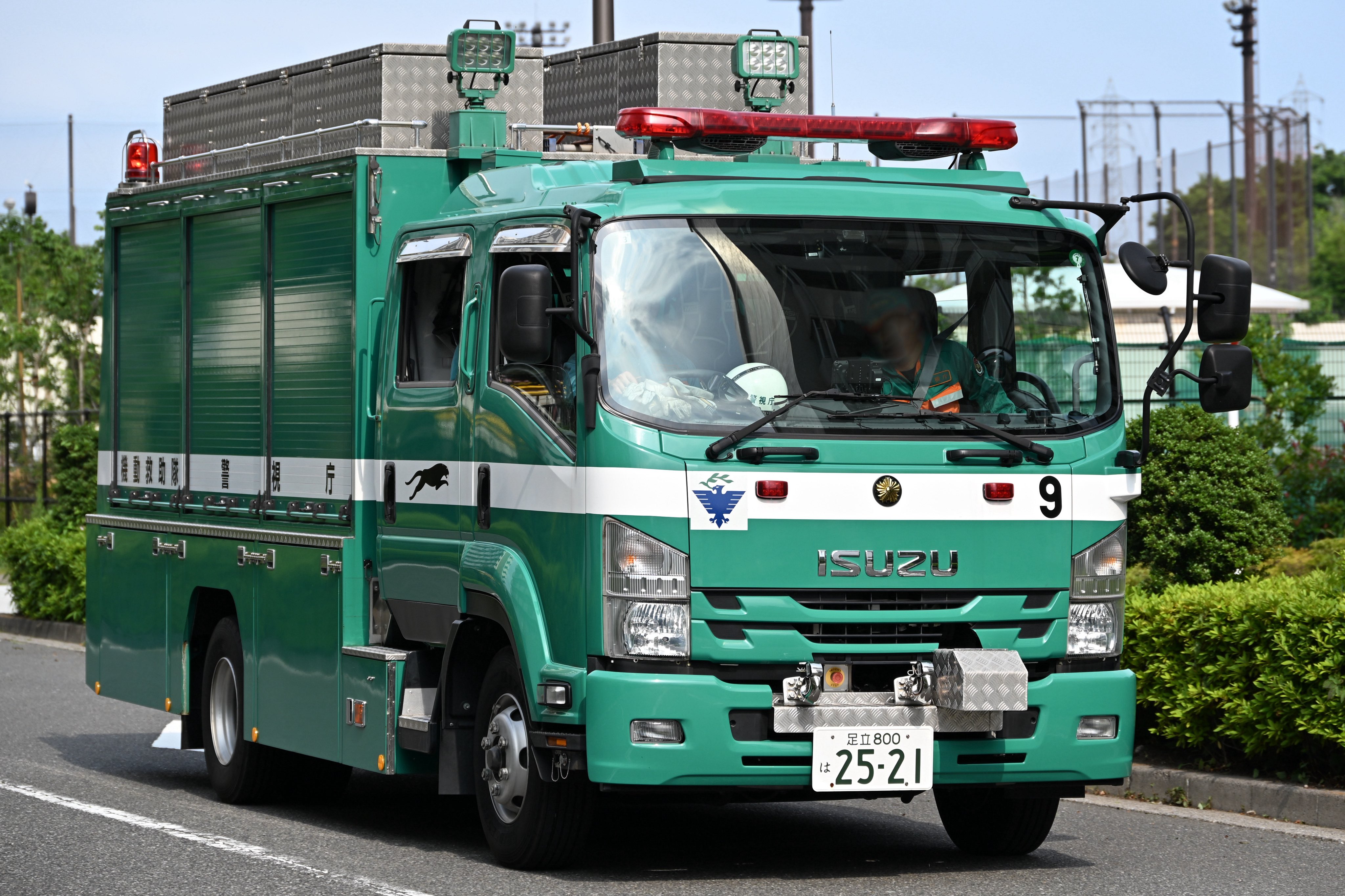 日産シビリアン LV-N142 警視庁機動救助隊