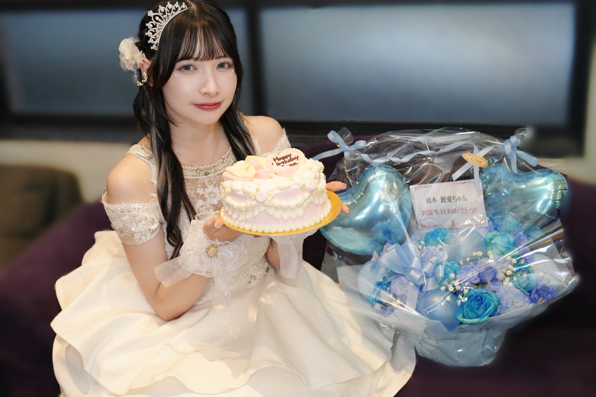 rena_hashi's tweet image. 本日はバースデー個撮来ていただきありがとうございました✨️
撮っていただいたお写真私も使いたいので、DMとかにデータください🙇♀️
次回は7月6日チェキ会あります!!個撮来れなかった方、遅めのお誕生日お祝いしてくれたら嬉しいな♡