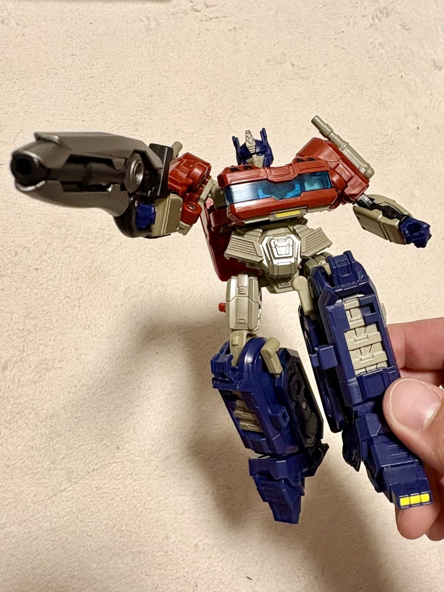 Emane_repaint's tweet photo. んん〜🥰
#transformers https://t.co/H0HyOc2J0l