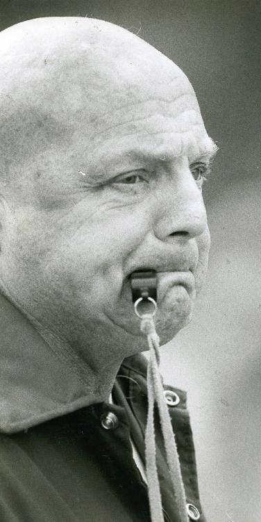 Water Hose Drinkers tweet media