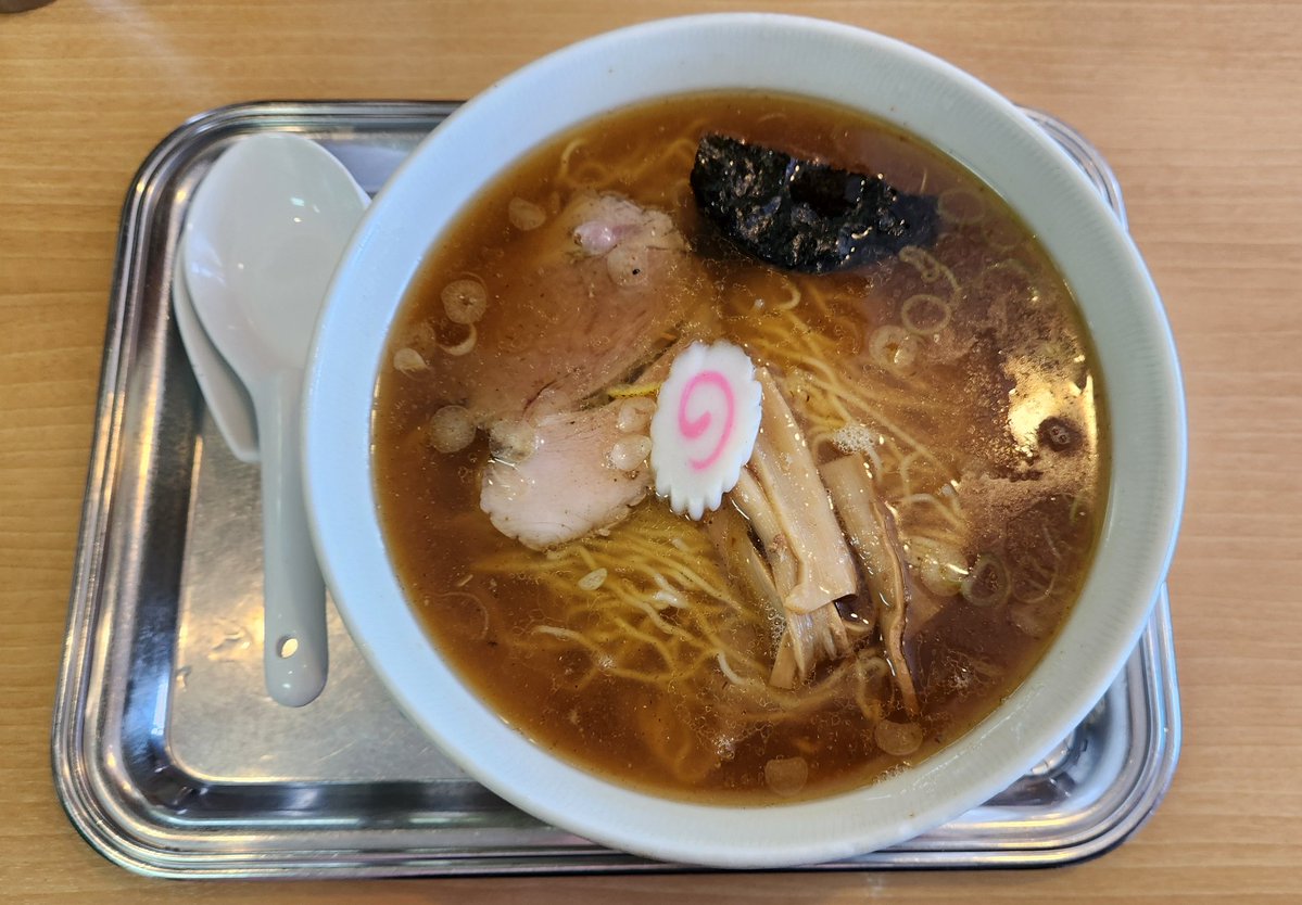 大宮大勝軒

中華麺
出汁の美味しさが抜群でもちつるな麺に合う非常に美味しい一杯でした。あと引く味わいに完飲です。