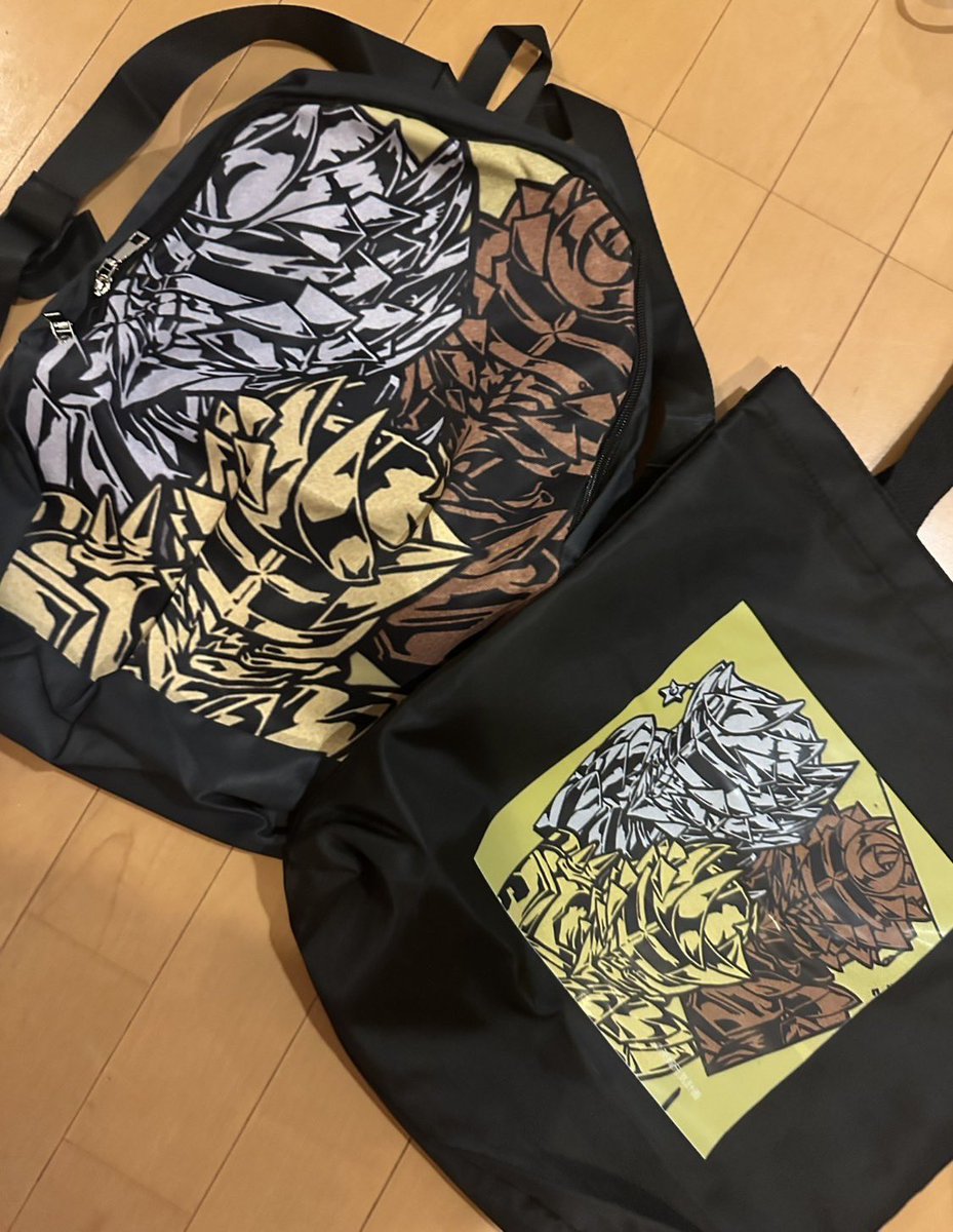 イバ劇から販売らしい…🙄⭐️
リュックとトートバックこれは激アツ
#イバライガーブラックがイバ劇参戦とか言ってたけど俺別のバイトで行けないです
#ごめんなさい🙇‍♀️
#土日休みの仕事ってあるんですか