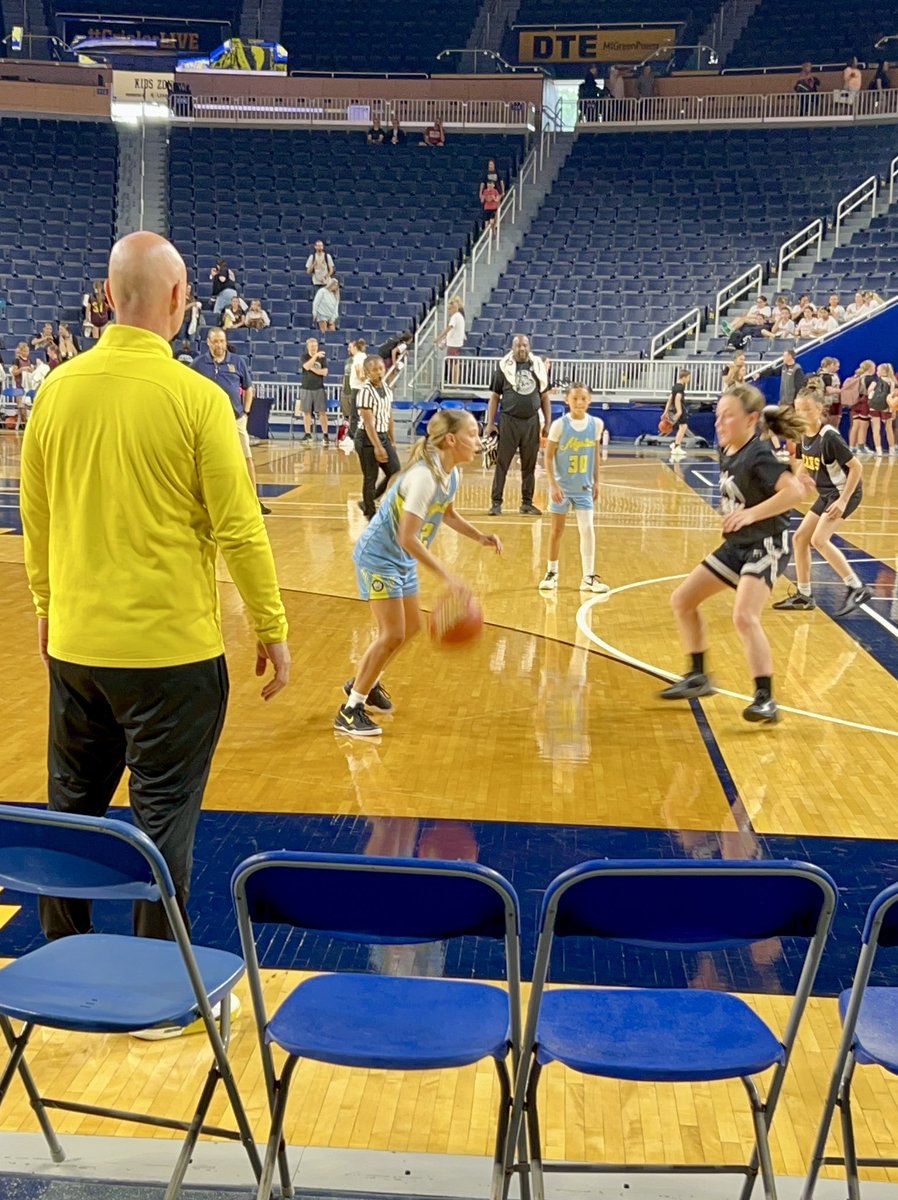 Kensingten Holder (@kensingtenh) on Twitter photo Best weekend at UofM! Team camp and individual camp! Thanks to all the coaches who keep me learning, growing and loving this game! Best weekend at UofM! Team camp and individual camp! Thanks to all the coaches who keep me learning, growing and loving this game!