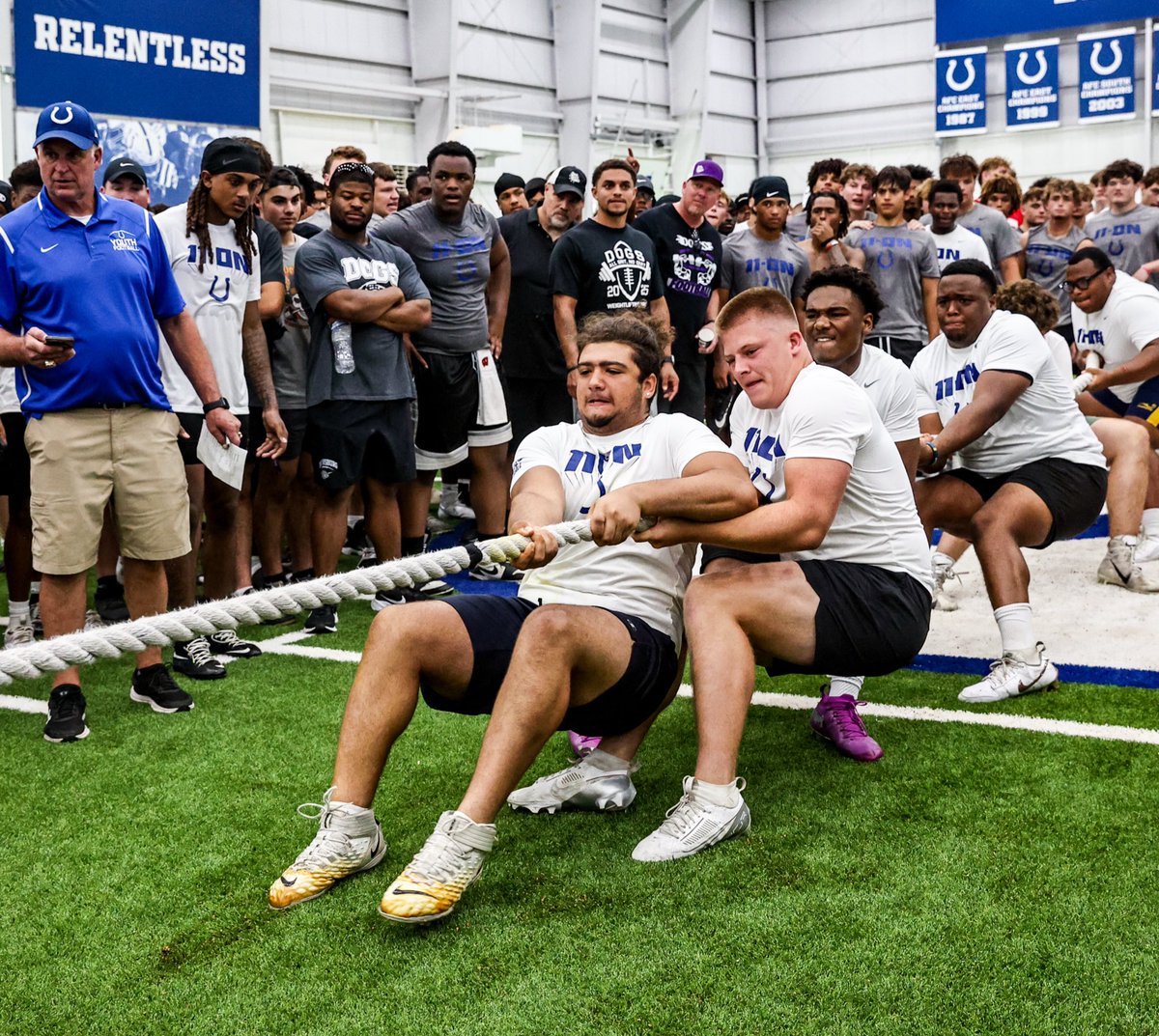 Kaidenmartin26's tweet image. Had a great time representing the @CathedralFBall O Line yesterday at the Colts Lineman Challenge ☘️
@Coachpeebs @irishpanzer @bkoers @Edward_Holloran @CoachABarth @CoachJMDaniels @coltscommunity