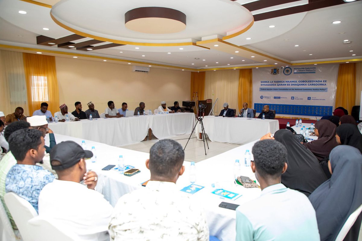 ugbadnour's tweet photo. Honored to have facilitated the @MojSomalia consultation on Customary Justice Policy, engaging formal &amp; informal justice practitioners across Federal Member States. Key insights were shared to enhance inclusive and accessible justice systems. #RuleOfLaw #CustomaryJustice #Somalia https://t.co/JxjT1wlmh9