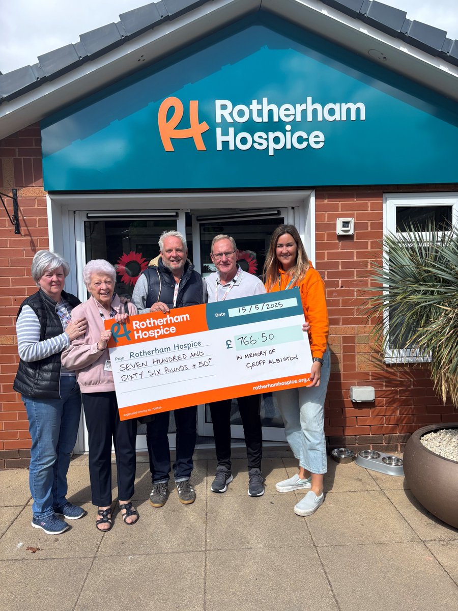 RotherHosp's tweet photo. Thank you for helping us live life’s wishes 🧡
🌼 £5,206.48 in memory of Joanne Challinor
🪁 £1,000 from Kite Packaging
🌟 £766.50 in memory of Geoff Albiston
🐣 £550 from Tesco Rotherham’s Easter raffle
Your support adds more life to every day #RotherGood https://t.co/uNklYHLZeA