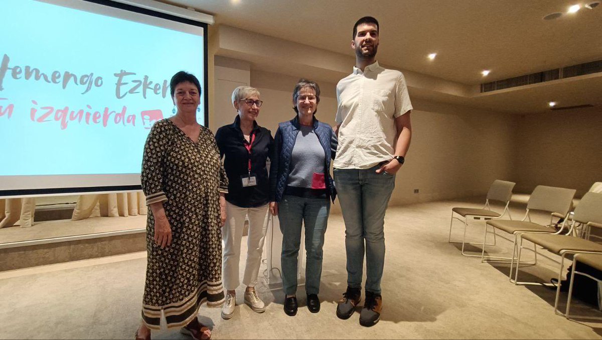 IUN-NEB 🔻 (@izdanavarra) on Twitter photo Hoy el coordinador de IU Navarra <a href="/Karlos_Rtx/">Carlos Guzmán Pérez🔻</a> justo a Isabel Burbano han asistido a la XI Asamblea de <a href="/EzkerAnitzaIU/">Ezker Anitza-IU🔻</a>
Ánimo <a href="/arantzagg/">Arantza González 🔻</a> en esta nueva etapa de coordinadora de Ezker Anitza ✊🏻✊🏻 Hoy el coordinador de IU Navarra <a href="/Karlos_Rtx/">Carlos Guzmán Pérez🔻</a> justo a Isabel Burbano han asistido a la XI Asamblea de <a href="/EzkerAnitzaIU/">Ezker Anitza-IU🔻</a>
Ánimo <a href="/arantzagg/">Arantza González 🔻</a> en esta nueva etapa de coordinadora de Ezker Anitza ✊🏻✊🏻