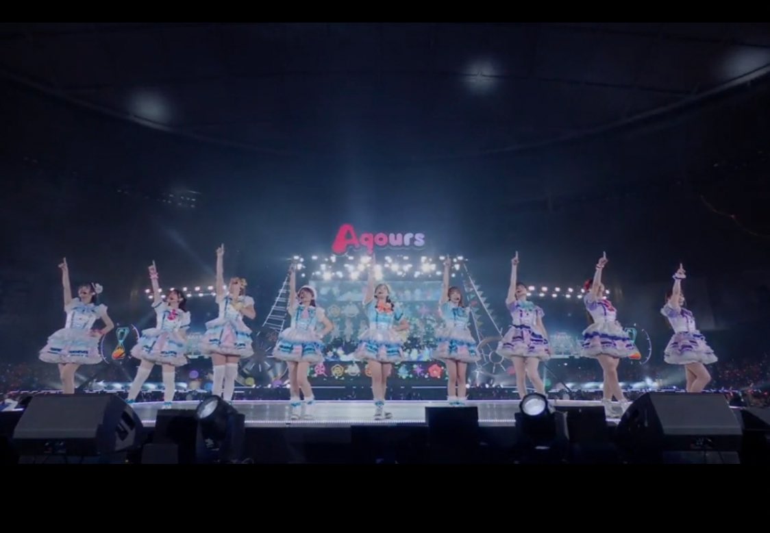LakeDxympobbbbb's tweet photo. I don’t think I’ve cried this hard since u’s last live performance oh aqours………may you always be eternal 💙🥹😭 https://t.co/pjtTjmvNrq