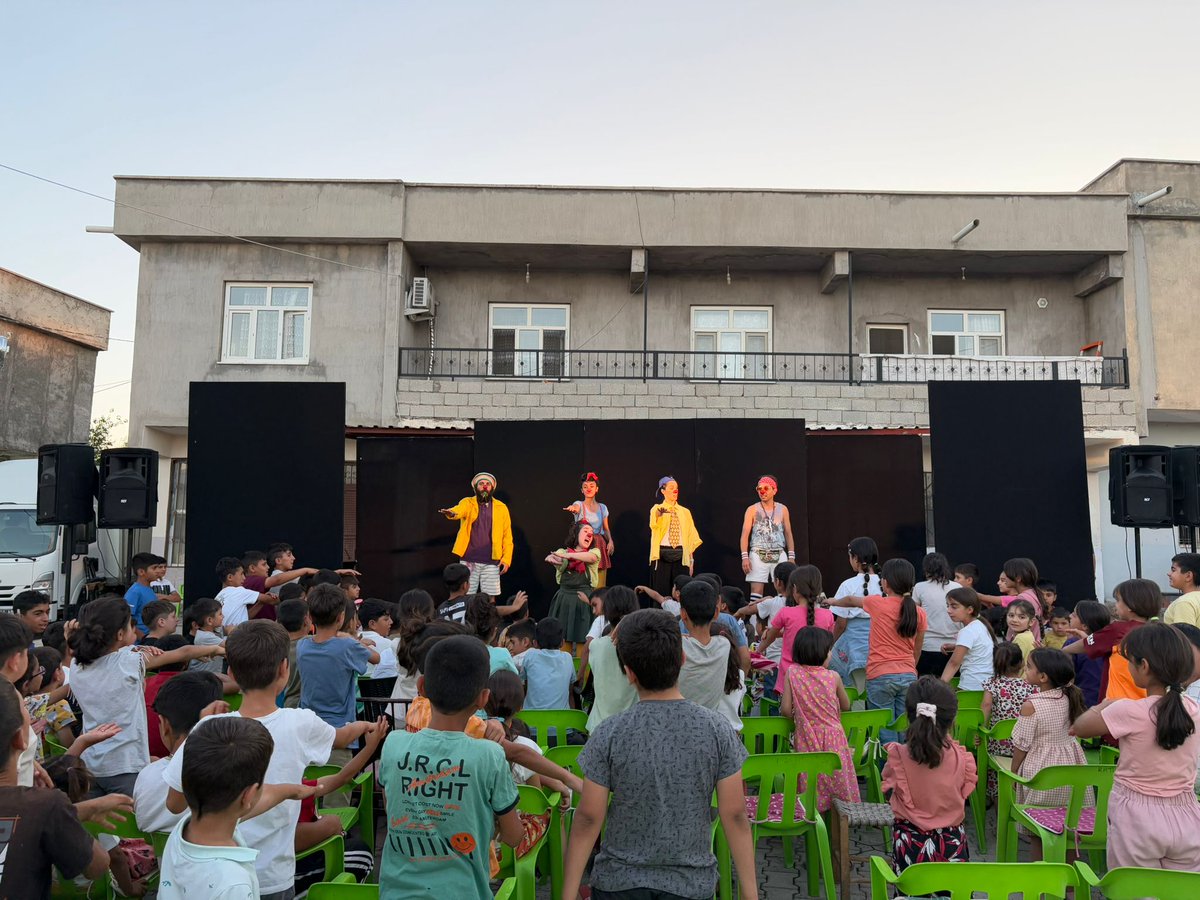 🎭 Gezici Çocuk Tiyatrosu Lice, Eğil ve Kocaköy’deydi 🤹‍♀️

📌 Şehir Tiyatromuz DBŞT'nin düzenlediği 2. Gezici Çocuk Tiyatro Günleri kapsamında çocuklar bu kez Lice, Eğil ve Kocaköy’de tiyatroyla buluştu. Jonglör gruplarının kortej yürüyüşleriyle başlayan etkinliklerde; Lice’de