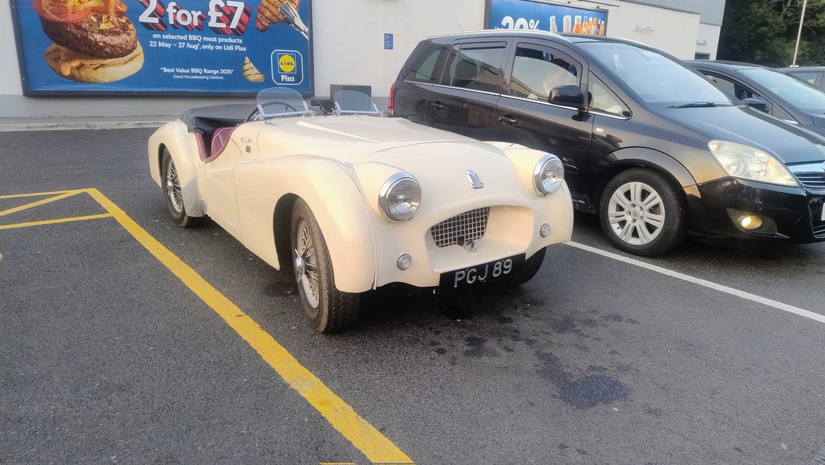 Always check the car park, Lidl edition.
It smelt amazing.