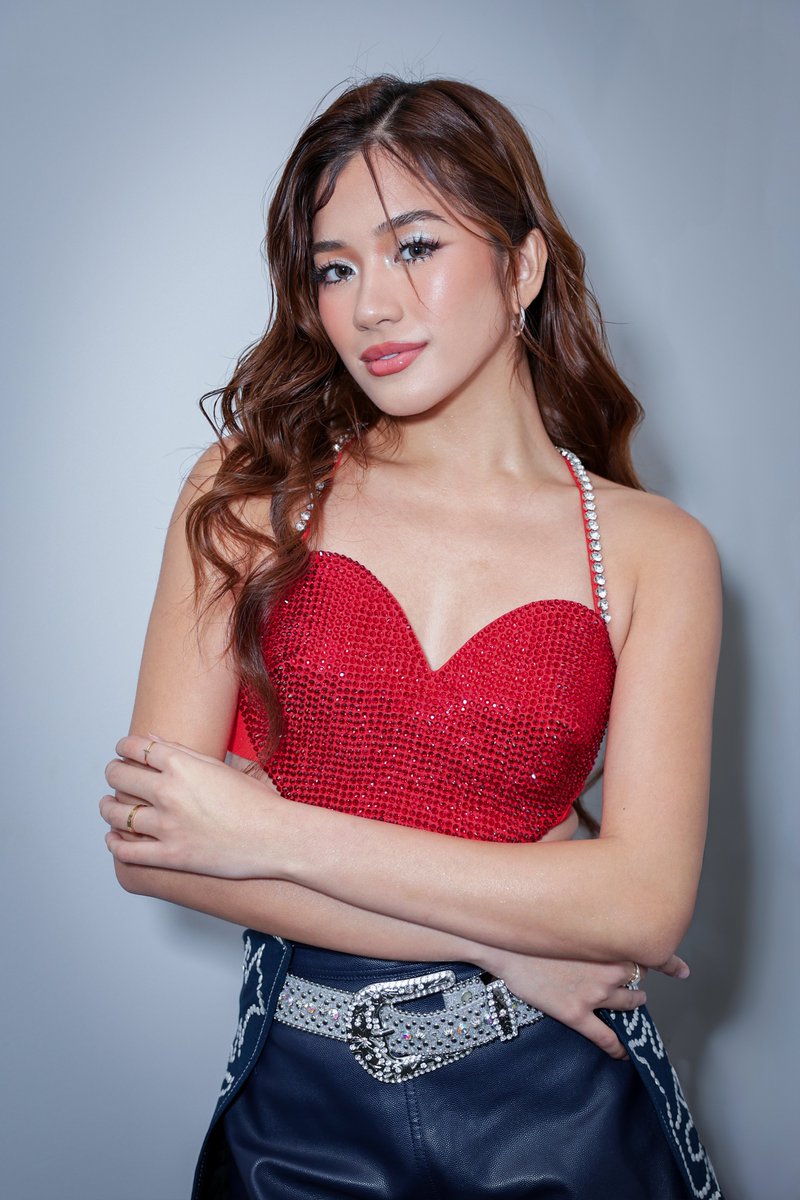 #BINI : #BINIverseSanFrancisco Photo Series [ Aiah ]

Catch the highlights in our #BINI_inReelLife!
🔗 bit.ly/3T38vLF

<a href="/bini_aiah/">Aiah Arceta</a> #BINI #BINIverse #BINIVerseWorldTour2025