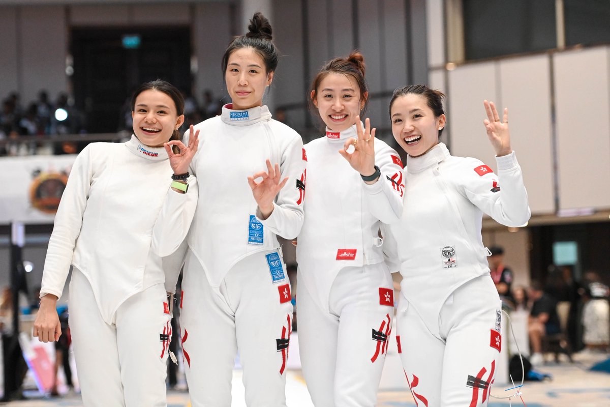 FIE_fencing's tweet photo. Day 6 at the 2025 Asian Fencing Championships in Bali! 🇮🇩
🥉 Bronze medal match – Women’s Team Epee!
🇭🇰 Hong Kong China secured the bronze with a 40-32 win over 🇯🇵 Japan! 👏🗡️

Team Hong Kong, China
Wai Ling Chan
Ka Mong Chu
Kaylin Sin Yan Hsieh
Yik Hei Coco Lin

📊 Full Results: https://t.co/BUAYuoCdip
📺 Watch live: https://t.co/qzLKm9Rva2
#fencing #escrime #esgrima #FIE #AsianChampionships #Bali2025 #Indonesia #zonalchampionships #epee
📸 Eva Pavia Gomes | #BizziTeam