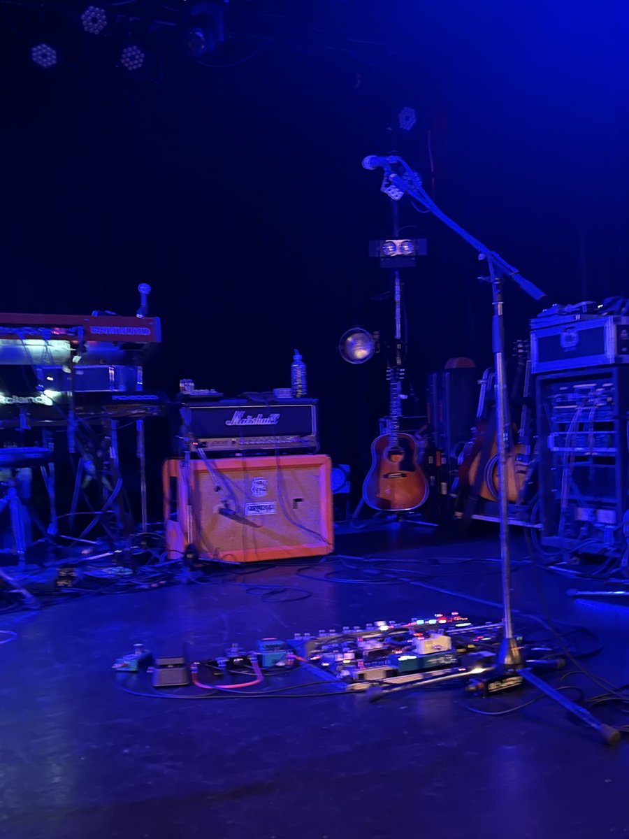 kug_ty's tweet photo. ライブハウスで最前は
初めてです✨✨✨
夢の世界へ行ってきます🎶

#androp_onemanlivetour2025
#fooray
#仙台darwin https://t.co/VmmTUOKKml