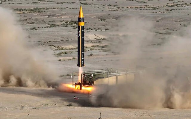 🚨 #BREAKING: 

Iran UNLEASHES Khorramshahr-4 Missile on Israel! 💥 Deadliest in its arsenal, this ballistic beast has a 2,000km range &amp; carries a 1,500kg warhead! 😱 Devastation guaranteed wherever it strikes! 🌍