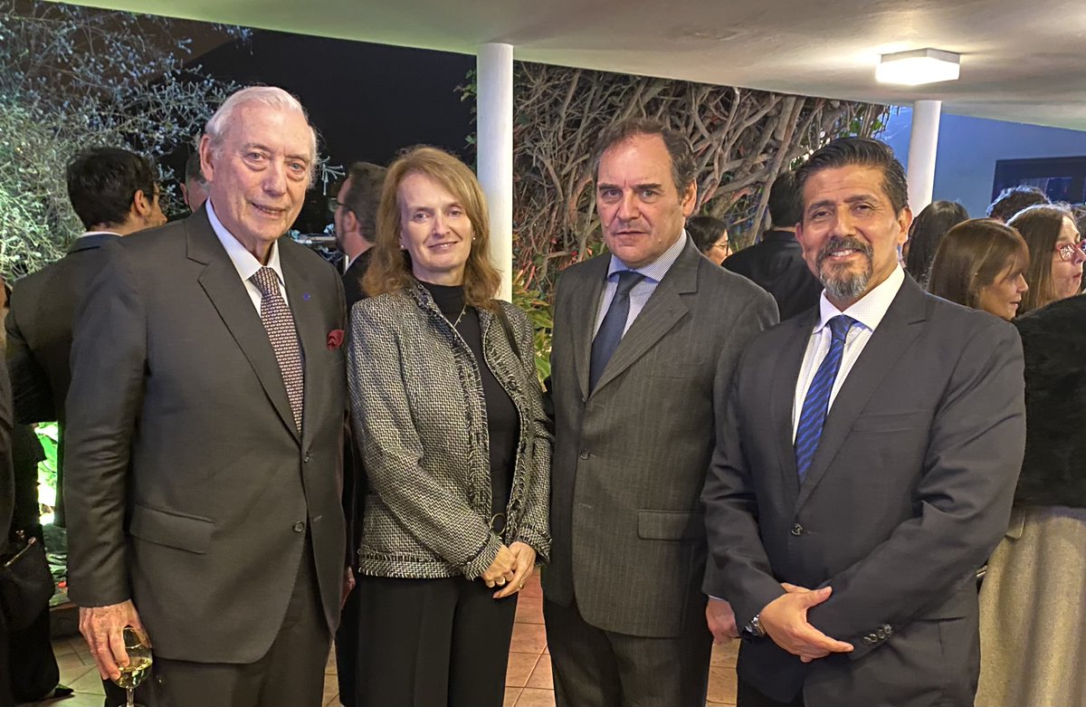 Enrique_JEGA's tweet image. Celebrar al Rey Charles III es honrar los lazos Perú–Reino Unido y su visión común de respeto, desarrollo e innovación. #KingBirthdayParty #EGArbulu #PeruUK #DiplomaciaEconómica #DesarrolloSostenible #RelacionesBilaterales #UkInPeru #Britcham