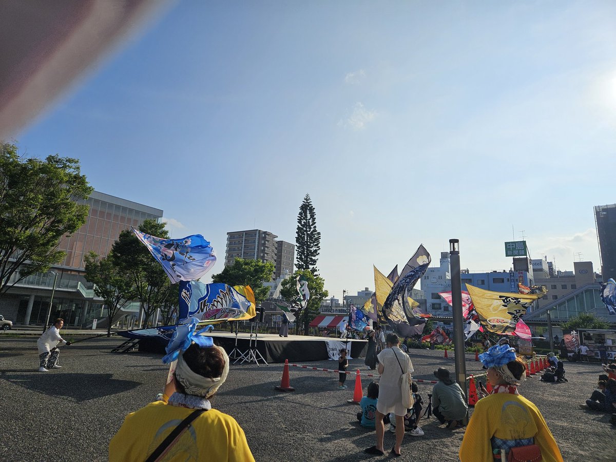 chanokuni_fes's tweet photo. フラフショーが終了しました！
とても力強くて元気をもらえましたね💪
ラストは総踊り❗是非奮ってご参加ください❗✨
#良さ来い茶ノ国祭り
#茶ノ国祭り https://t.co/gx5ctxkPVl