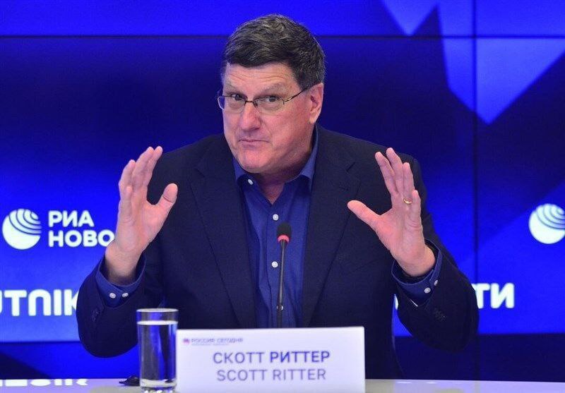 Scott Ritter: Trump'ın iddialarının aksine, bir "geçilmez" tesisi (Fordow) ve iki "boş" tesisi (Natanz ve Isfahan) hedef aldı. 

Scott Ritter (eski ABD BM silah müfettişi):   
▪ Trump ulusal bir utançtır. Yüzünü kurtarmak için bir "gösteri" yaptı.   
▪ Trump, aşılması zor