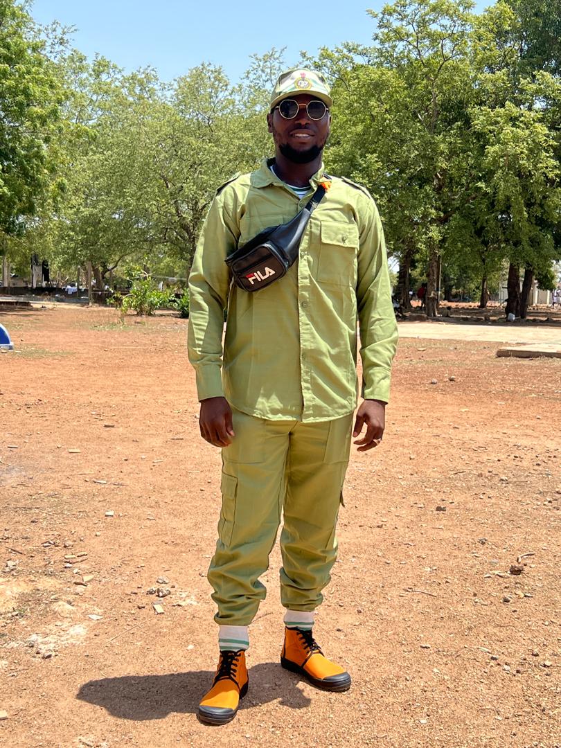 Serdeeq0's tweet photo. Alhmdullah🙏  The clarion called and i answered🧢 (finally)💥🎉💯
I stand in our father 🇳🇬 Land under the Sun ☀️ or in the rain 🌧️ https://t.co/xrdhO5qyL0