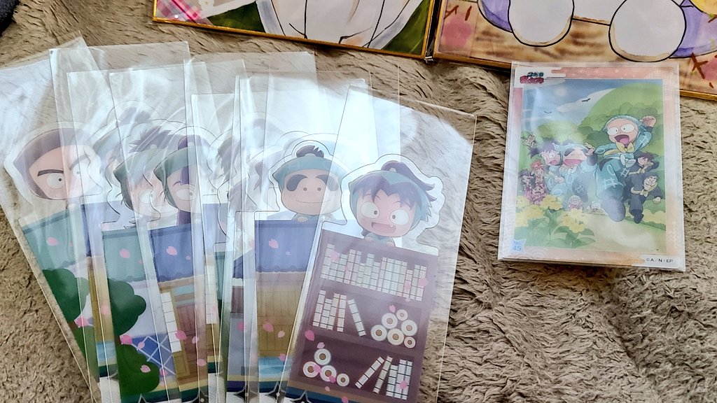 まりほ様からのプレゼントをあげ
忍たまグッズと
キミプリのカイトさん、懐かしのめりえもん(これはイベントでいただきました)のイラストになります
忍たま愛やイケメンなカイトさん…ありがとうございます!
めりえもん…懐かしいなぁ…