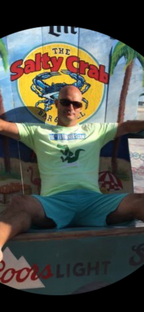 nwsteff's tweet photo. @Bren_SoFlo @TGEE21 @MeachamDr From the looks of your profile pic, it looks like you don’t get much action in your bedroom. Let alone at all. ‘Scuse me, your camel toe is showing. https://t.co/qofO5IvxvW