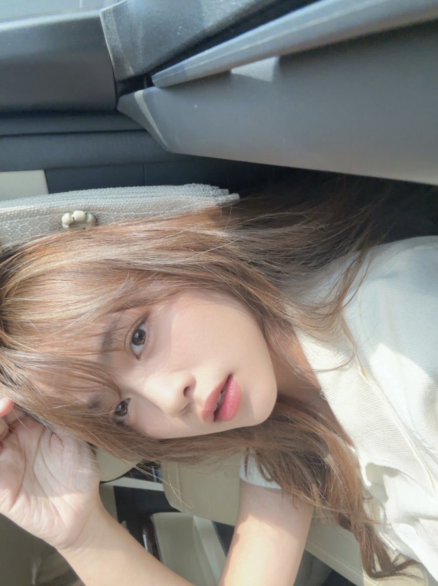 Adelreva tweet media