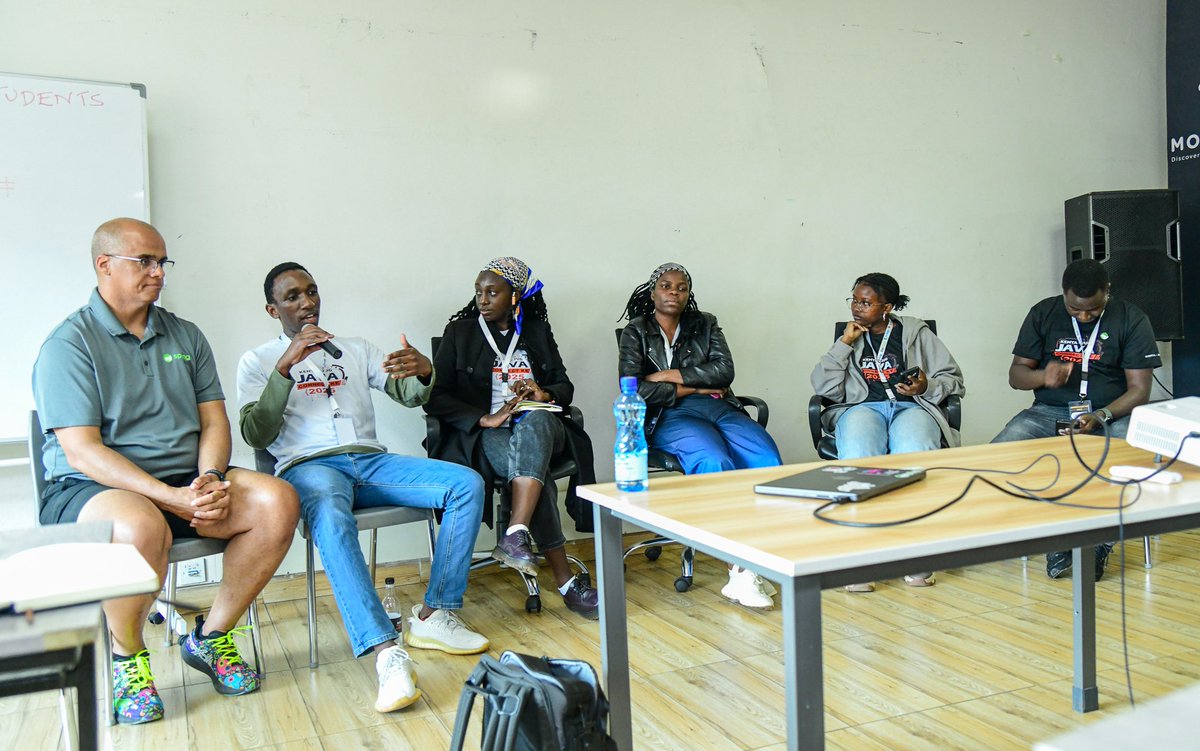 kenyanJug's tweet image. We wrapped up an insightful discussion on RESTful API Design with Spring Boot—packed with practical lessons and Spring insights for clean, scalable APIs.
Big thank you to our moderators @Mwaisaks @itscosmas and our expert panelists for delivering immense value. 🙌