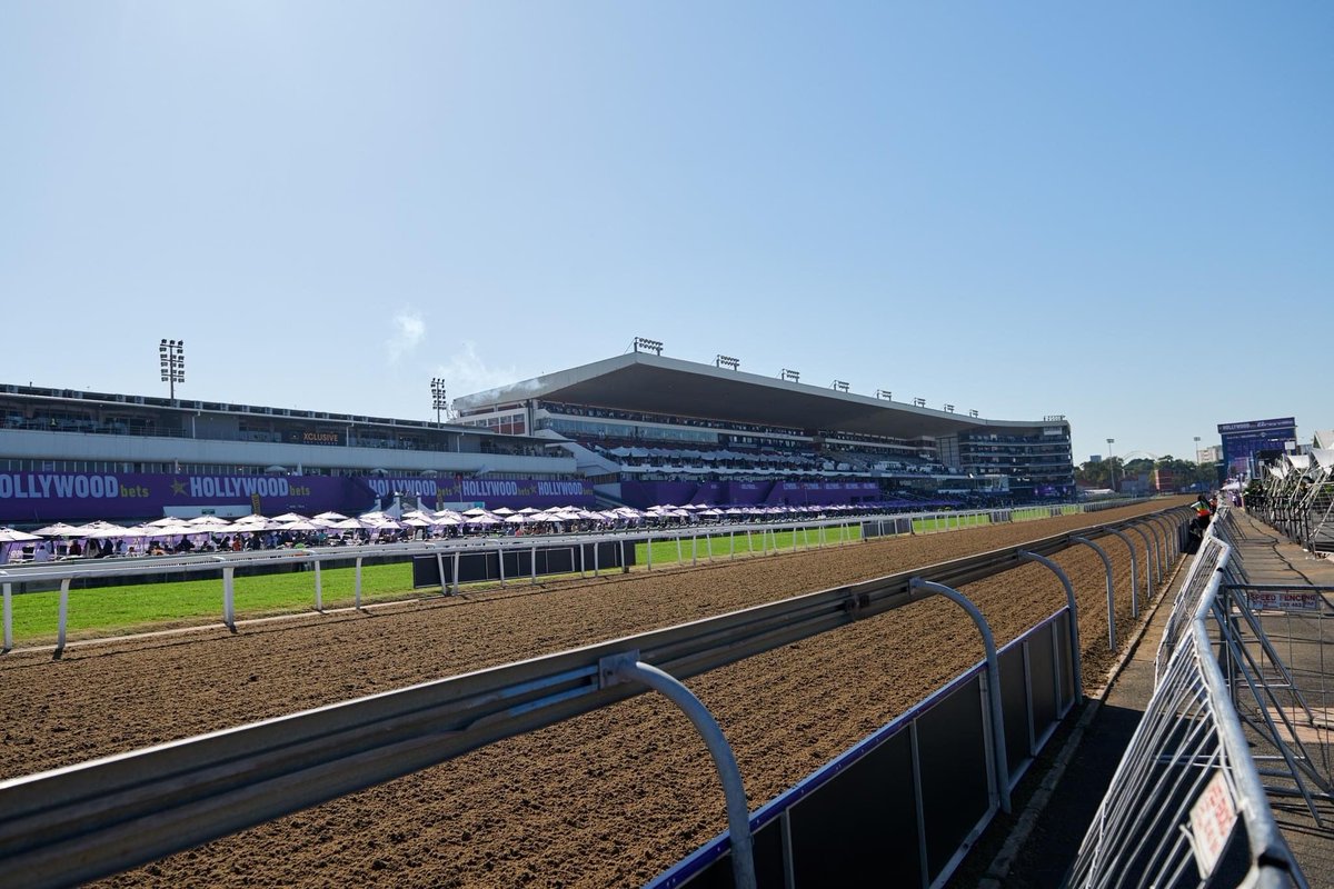 Reminder: We Are Racing On Turf And Polytrack Today

sportingpost.co.za/reminder-we-ar…