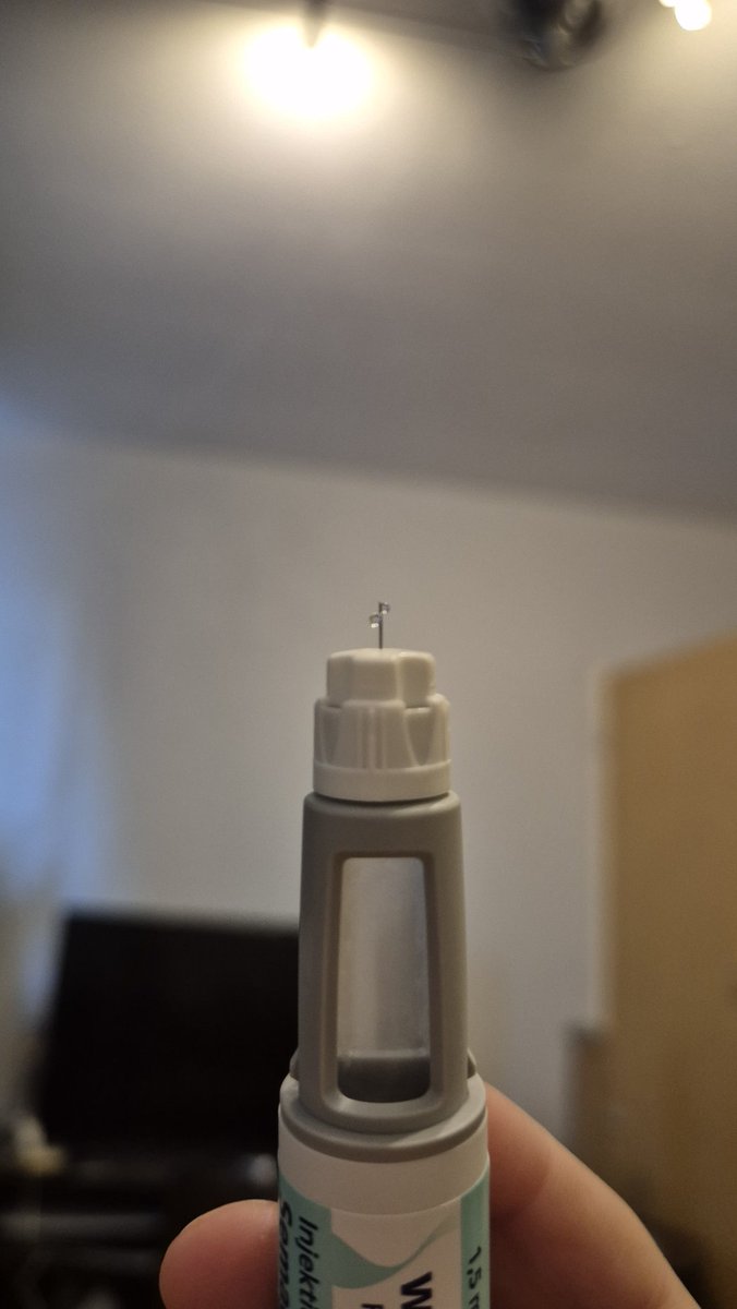 Ещё один семаглутид тред от хронически худеющей жирной женщины. Буду отвечать на самые яркие комментарии
К фарме  отношения не имею, экспериментирую на себе. Если можете худеть без препаратов - уважаю, так и делайте.